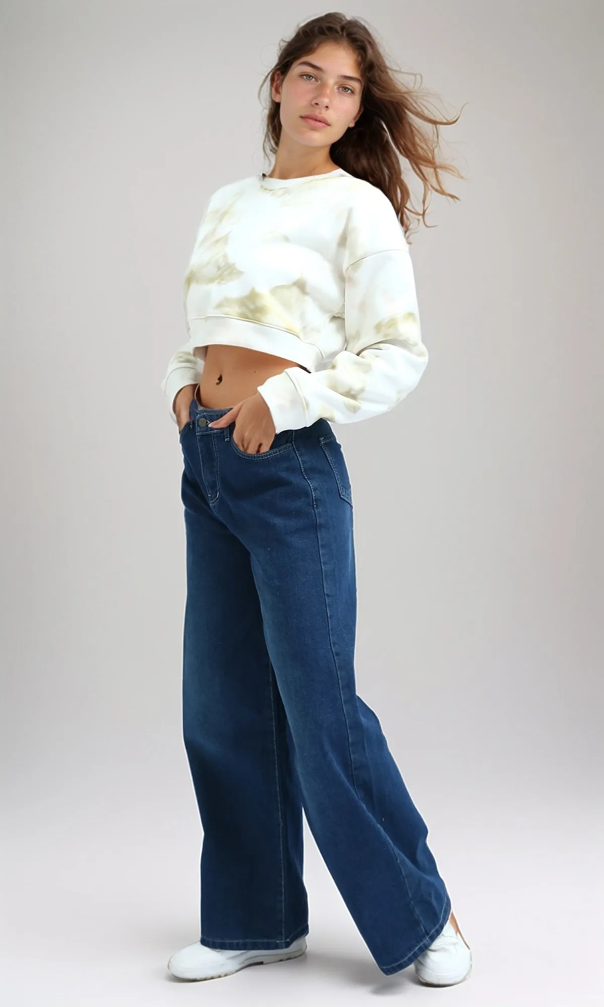 O199397 - Long Sleeves Beige & White Tie Dye Cropped Sweatshirt