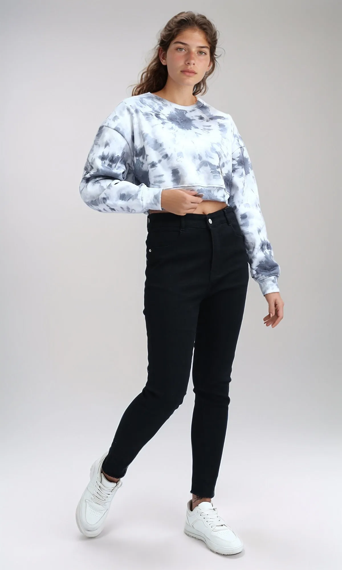 O199398 - Feminine Cropped Tie Dye Sweatshirt - Grey & White