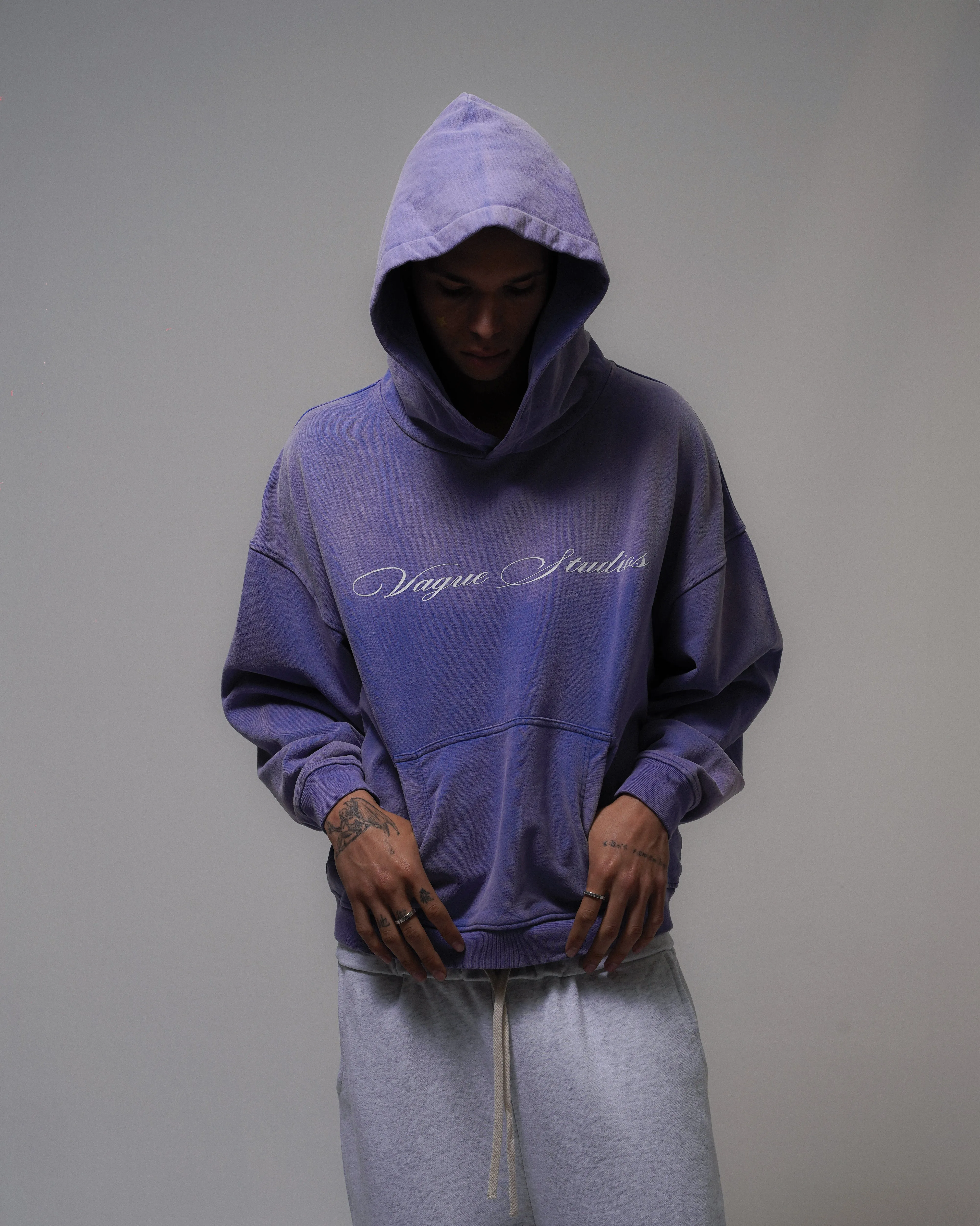 SCRIPT HOODIE [LILAC]