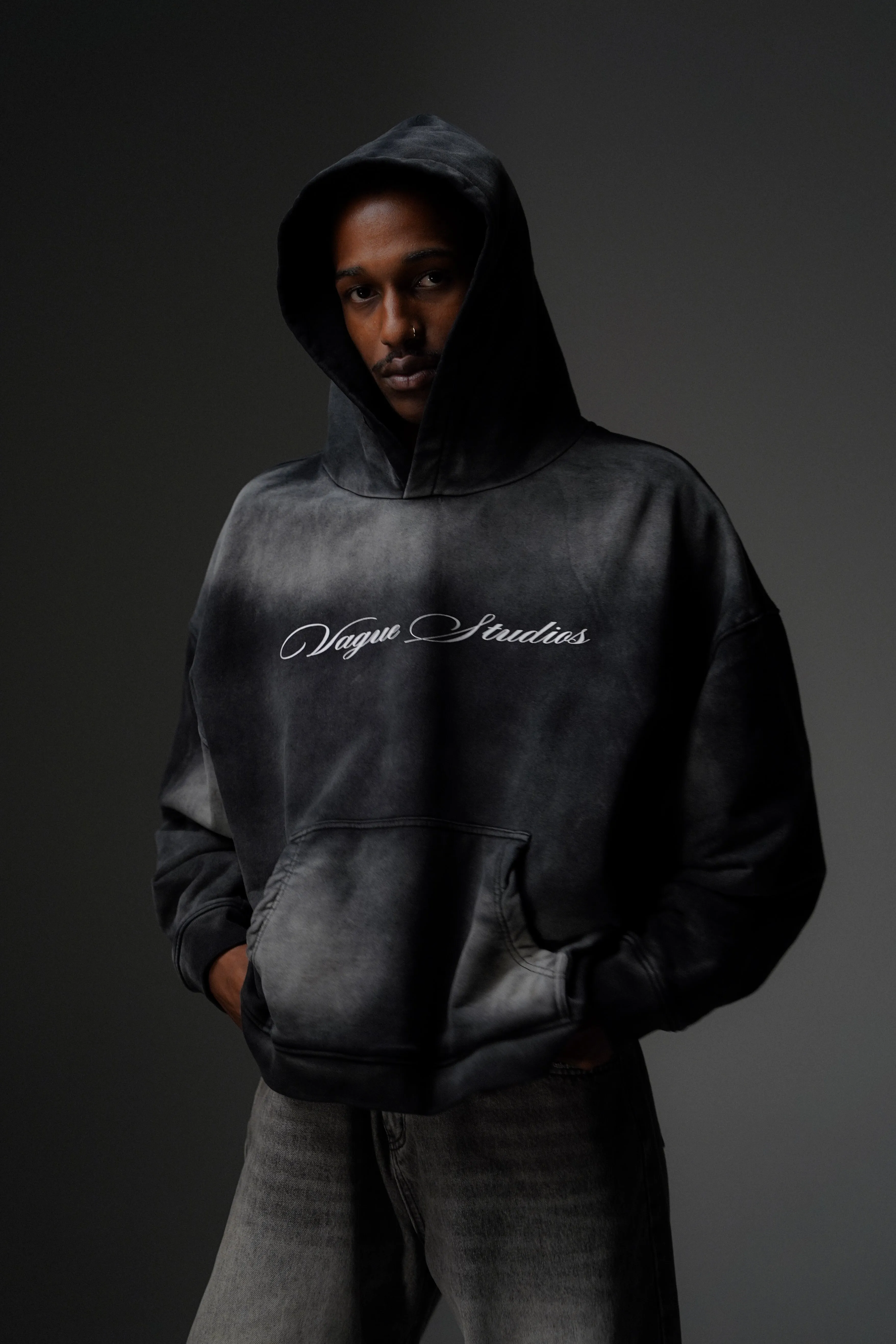 SCRIPT HOODIE [SUNBEAT BLACK]